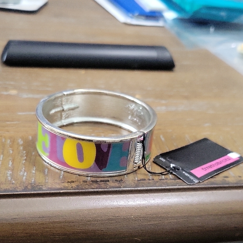 trretrobrclts Colorful Love spring clasp spring close Bracelet